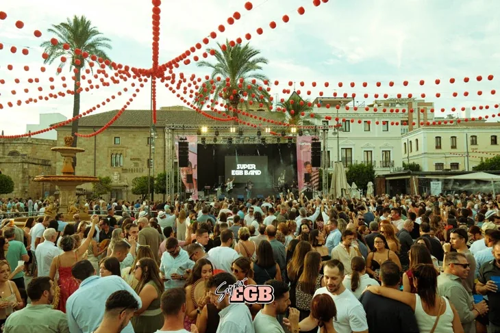 Una plaza llena durante una edición de SUPER EGB